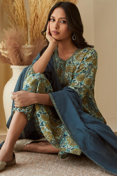 Gauhar Nida Kurta
