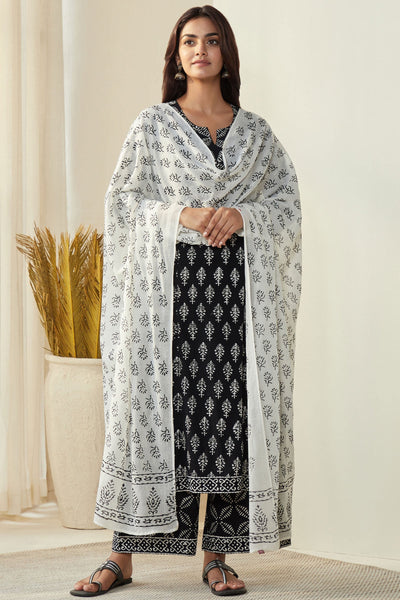 Mirza Ameera Kurta